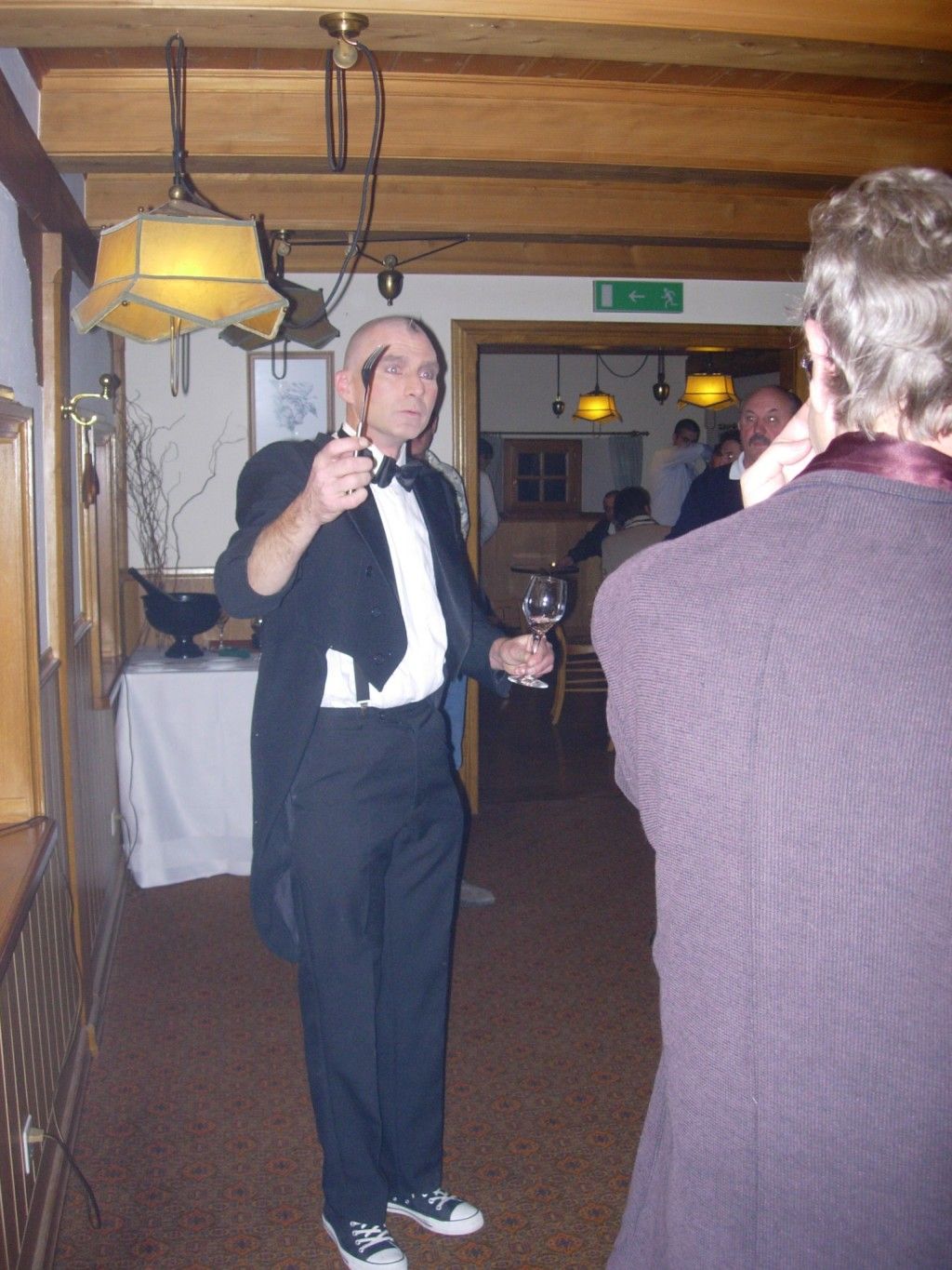 hangulatfelelos sv�jci m�dra, tisza cip�ben